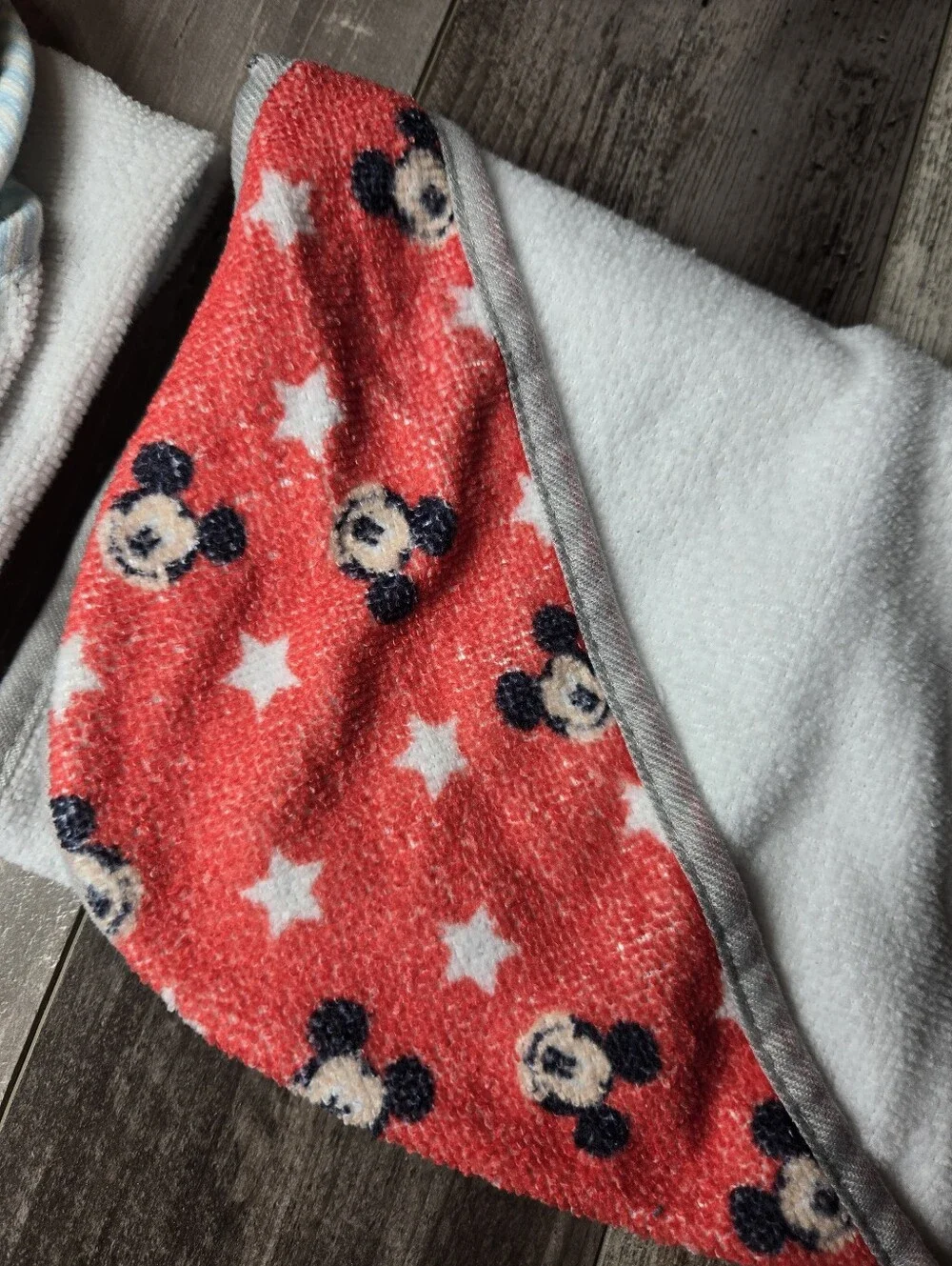 Mickey Mouse Baby Hooded Towel Set – 2‑Piece White with Gray & Red